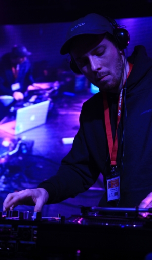 DJ Veteran Battles at the Canadian DMC Scratch Championships